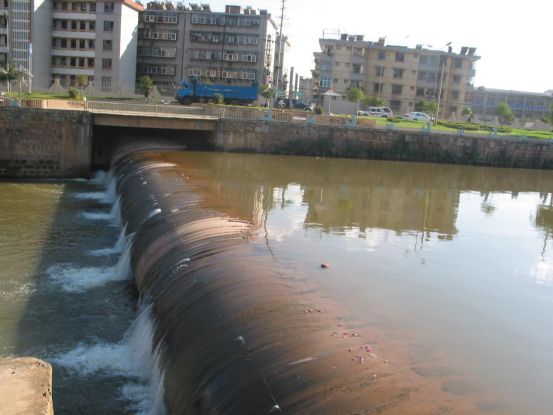 楚雄市龙川江橡胶坝